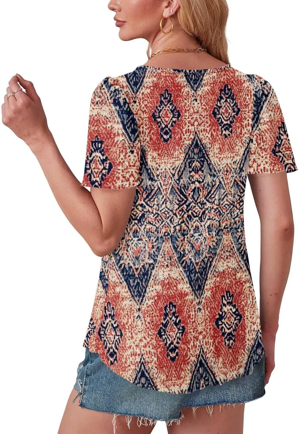 Womens Summer Tops Trendy Boho Floral Blouses Crewneck T-Shirts Casual Loose Tunic Blouses Going Out Basic Tees