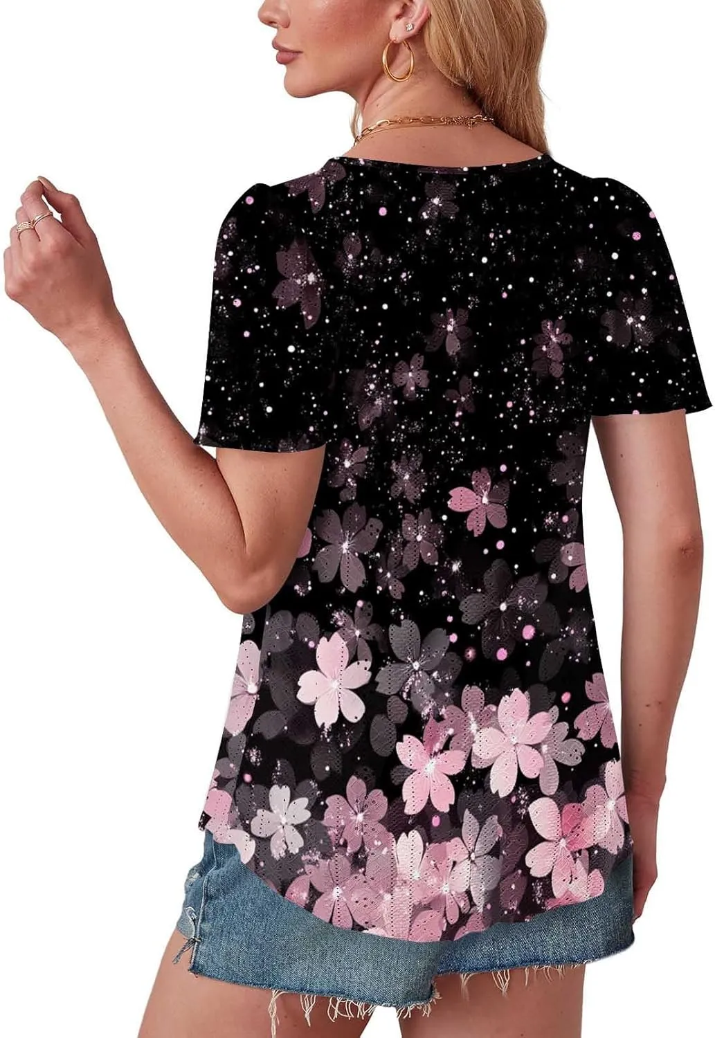 Womens Summer Tops Trendy Boho Floral Blouses Crewneck T-Shirts Casual Loose Tunic Blouses Going Out Basic Tees