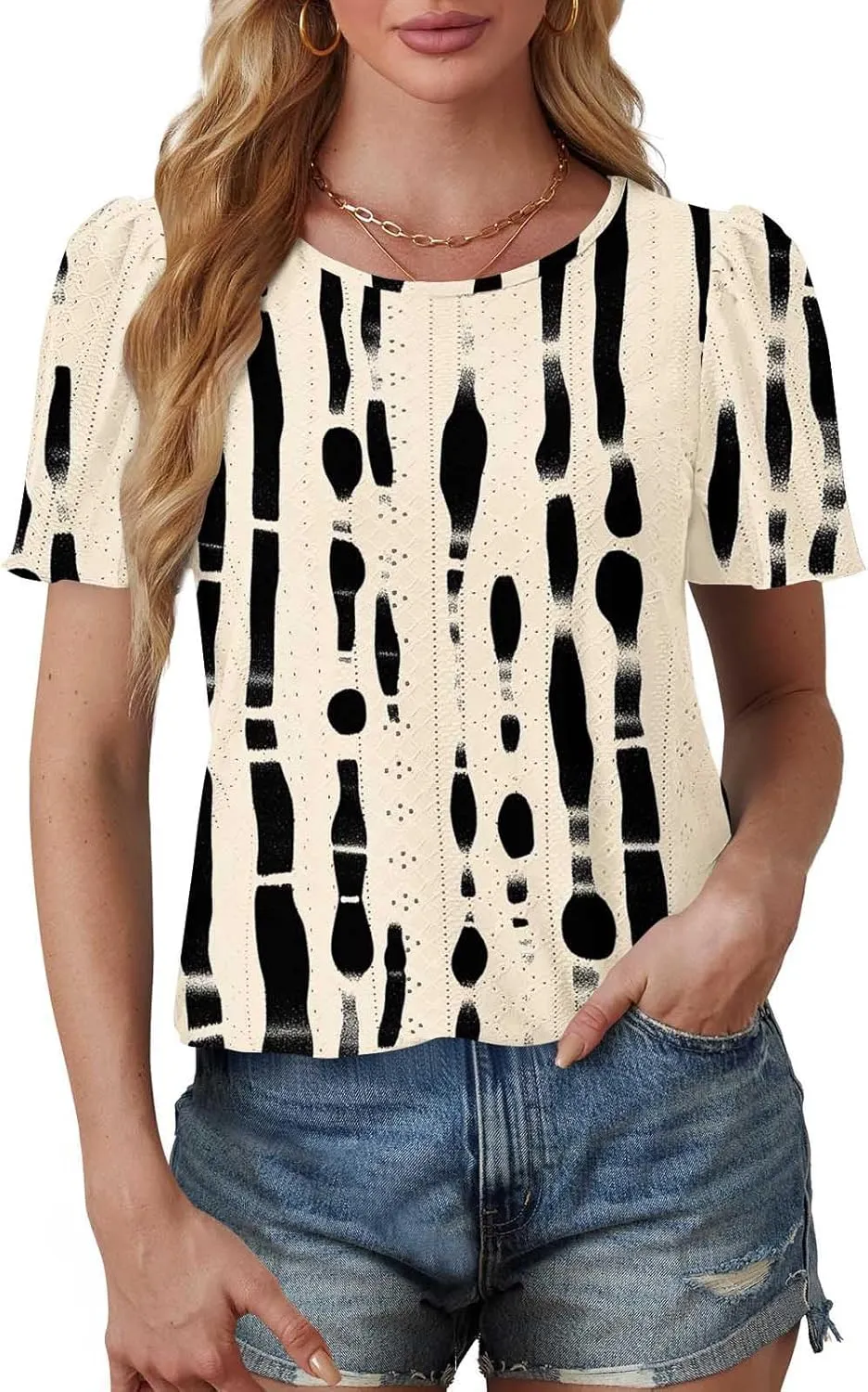 Womens Summer Tops Trendy Boho Floral Blouses Crewneck T-Shirts Casual Loose Tunic Blouses Going Out Basic Tees